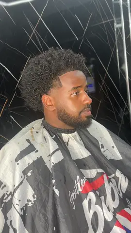 Mid taper for the win 🏆 For any bookings or enquiries follow @zino.cutzz  #fyp #haircut #barber #trim #fades #hairstyle #taper #zinocutzz