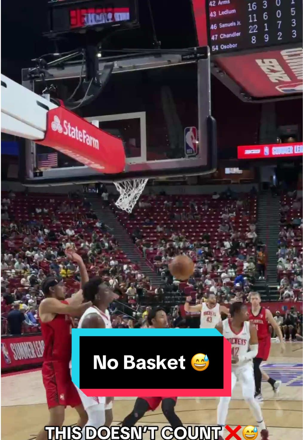 Everyone’s reactions when they realized he made it 😂 #NBA #Basketball #Rockets #HoustonRockets 