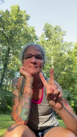 Backyard dance party for one  ✌🏻💜🏃🏻‍♀️