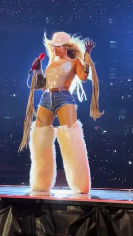 Bey dancing to boots on the ground #fypシ゚viral  #bey #beyonceknowles 