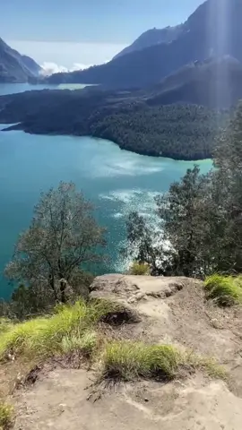 thanks rinjani via aik berik✨️ #lombok #rinjanimountain #pelawanganaikberik #pendakigunung 