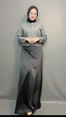 Rok satin premium super halus,adem dan gaakan ngatung buat kamu yang tinggi karna panjang nya 110cm😍#roksatin #roksatinpremium #rokwanita #roksatinsilk 