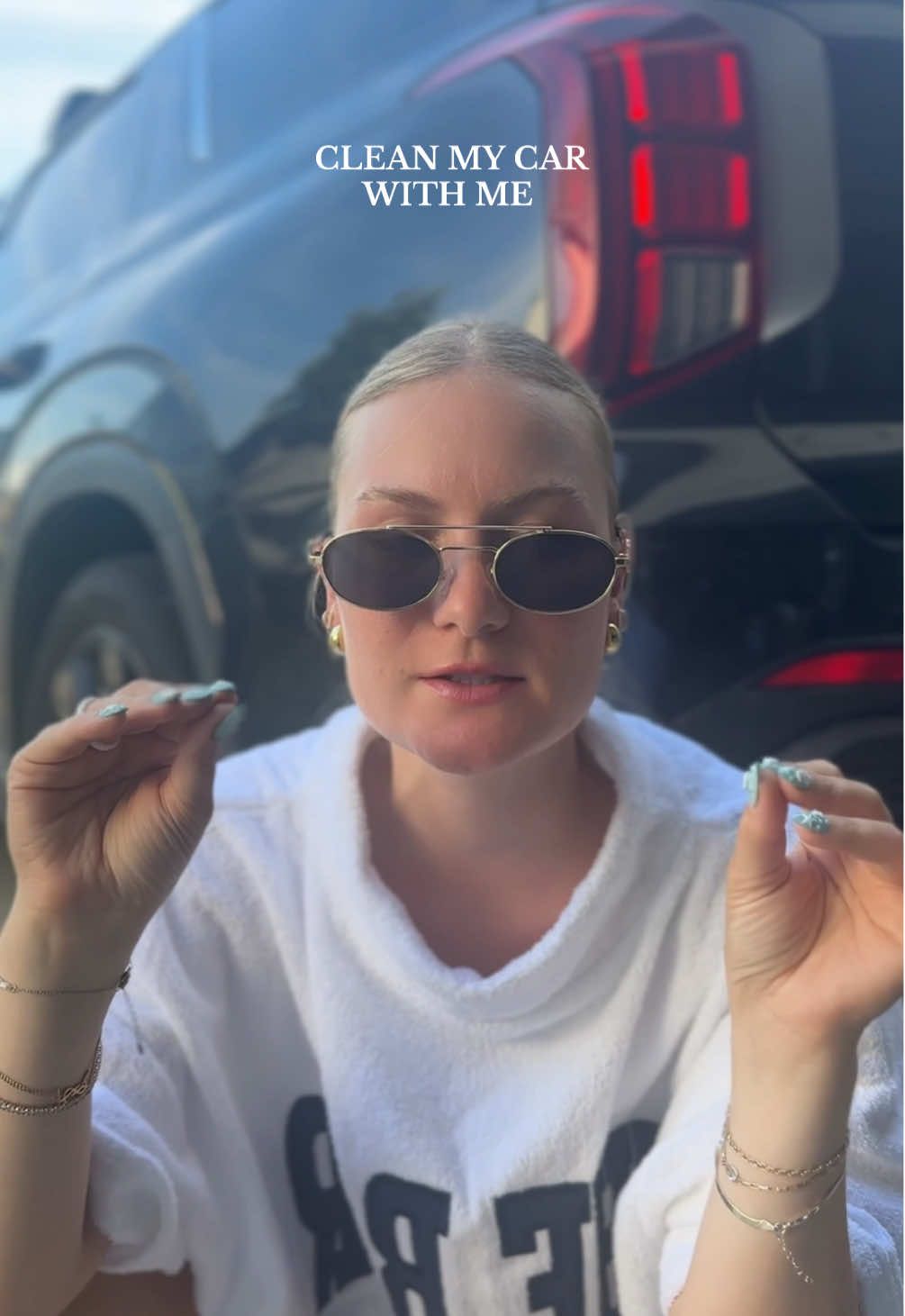 Much needed car clean out!!! 🧼🫧🚙 #cleanwithme #carcleanout #CleanTok #cleaningtok #carcleaningproducts #fyp #cleaningmotivation #MomsofTikTok #momtok 