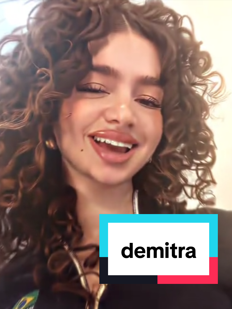 @demitrakalogeras  #meutipo #cacheadas #girlpower #dancer #linda 