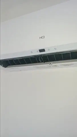 realizamos a instalação desta ar-condicionado split.  particularmente eu ainda não,  conhecia esse fabricante.  mas a principio o funcionamento é bom. silencioso e tem bom rendimento. 