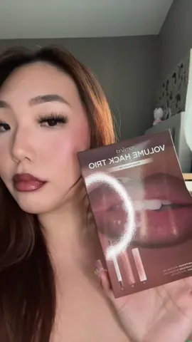 @롬앤 romand is my faveee the balm and gloss is sooo smooth on your lips 👄 #brownlipcombo #brownlipliner #newlipcombo #romand #liptrio #lipgloss #glastingbalm 