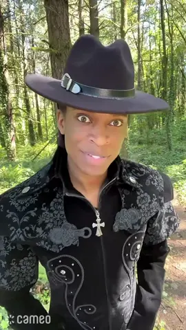 ok @William Knight this gave me chills 😳 don’t ignore this message from the universe guys