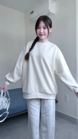 Áo nỉ Hàn style oppa đây rồi #mihohouse #sweaterHanQuoc #aonihanquoc #aoninu #foryou #styleHanQuoc  #áosweatertôndáng #aostfitmuahe #outfitmuaThu #outfitnu #reviewdoDep   #OOTD #aodep #aonuHanQuoc #StreetStyle #outfit #phoido #nguyethangreview 