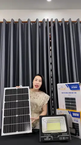 Tìm đến em là mua được đèn năng lượng mặt trời chuẩn rồi ạ.  #oanhoioanh #đennangluongmattroi ##đenchieusang #đèn 