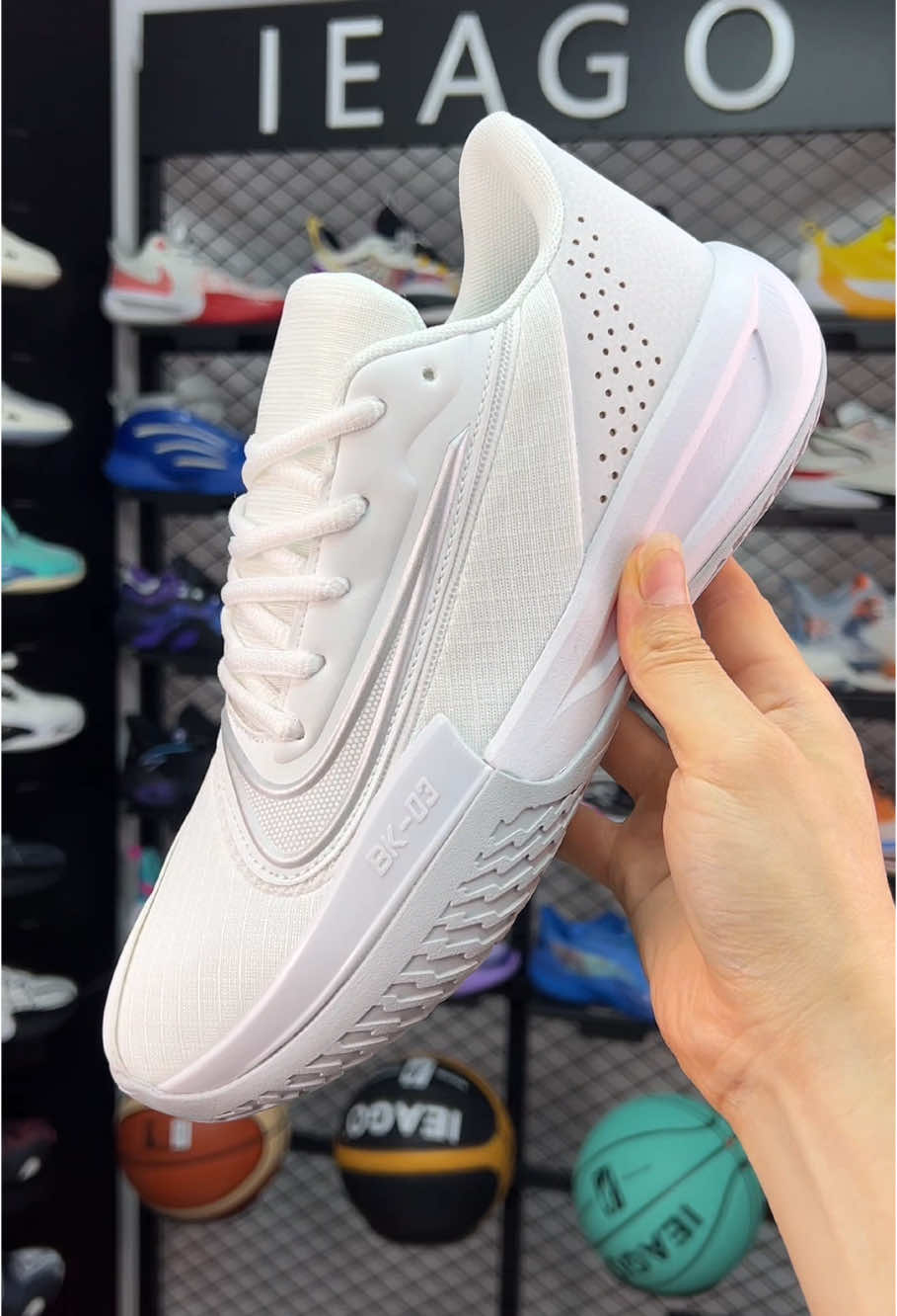Precision 7 triple white from ieago. Legit ieago brand. Good for basketball volleyball and badminton. J&T fast shipping. Send from morong. Check out from yellow basket. #ieago #ieagoshoes #precision7 #p7 #basketballshoes 
