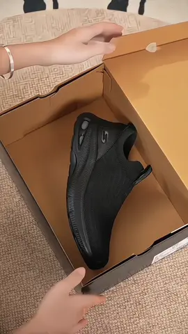 #sepatu #sepatupria #sepatusneakers #fyp #viraltiktok #fypシ゚viral #trending 