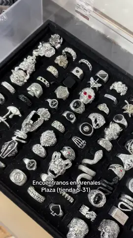 Estamos en nuestra tienda en el centro comercial arenales 5-31 (5to piso) Frente a cinestar 🥴🖤🐾☠️⛓️ #collaraesthetic #Aesthetic #collarperu #collar #peru #anillo #peruaccesorios #anillosperu #gotico #dark #anillos #indoku #Aesthetic #Viral #accesorios 