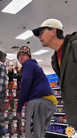 People’s Reaction.#tiktok #funny #prank #viralvideo #farts 