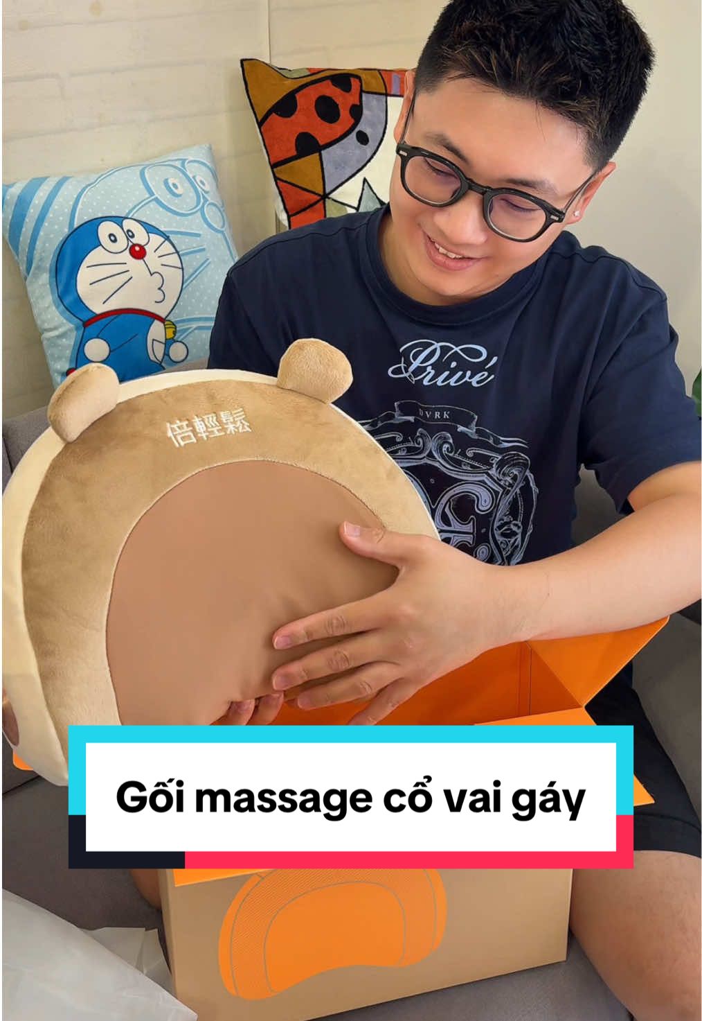 Gối massage cổ vai gáy đa năng giúp thư giãn giảm căng thẳng mệt mỏi đã lắm nha #goimassage #goimassagecovaigay #goimatxacovaigay #breop2 #otechvietnam #xuhuong 