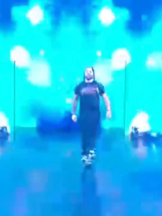 ROMAN REINGS REGRESA Y SALVA AJEY USO Y  CM PUNK WWE-RAW-14/7/2025 EN ESPAÑOL