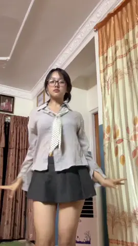 Forgot my steps 👽 #miniskirt #nonchalantekdam 