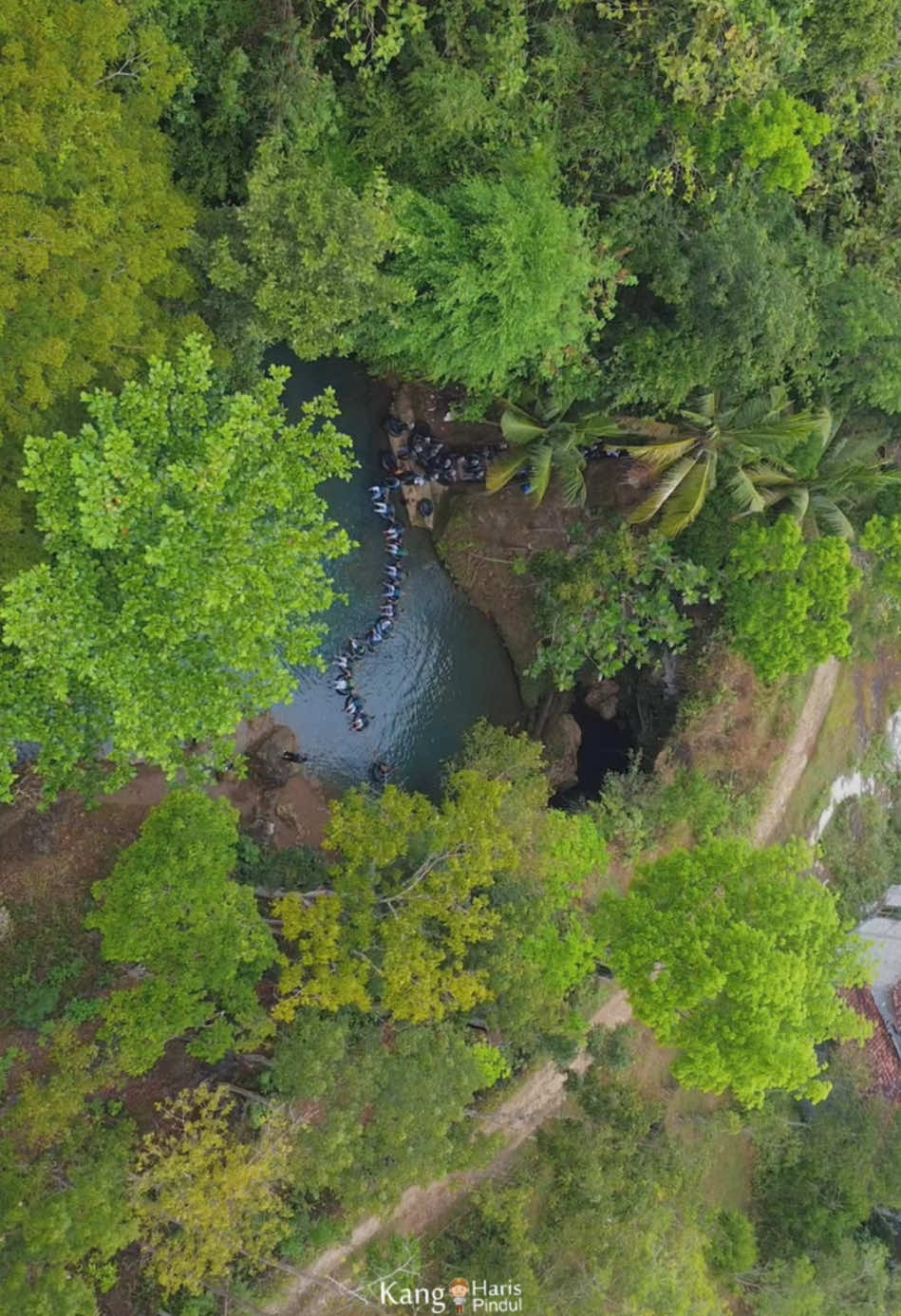 cuma satu jam dari kota jogja kalian bisa menyusuri sungai bawah tanah. goapindull siapa yang yang pernah kesini #goapinduljogja #goapindul #cavetubingpindul #goapindulkangharis #kangharispindul #jogja24jam #wisatajogja 