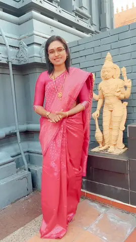 திருமண வாழ்க்கை ரொம்ப அழகானது...ஒருத்தருக்கொருத்தர் விட்டு கொடுத்து வாழ்ந்தால்...