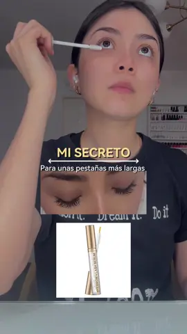 Recomendación del día🤍 Consíguelo en el link de mi Bio🫶🏼 •fortalece las pestañas y cejas •Oftalmologicamente probado •Libre de parabenos •Aumenta su volumen y crecimiento  #beauty #farmasimexico #makeup #farmasiofficial #content #beautycontent #farmasi #pestañas #pestañaslargas #suerodepestañas #suerodepestañasycejas #suero 