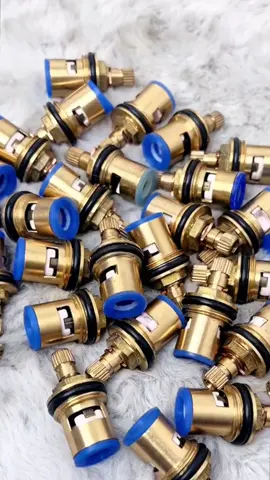 ก็อกน้ำ แกนทองเหลือง