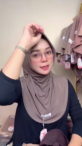 Dhamina instan🥰 bahan adem poll nyaman dipakai sehari-hari 🫶🏻#tiktoklive #livehighlights #rekomendasihijabbergo #hijabviral #kenanhijab #dhaminasport #dhaminainstan #promoambyar #bergoviral #promoambyar #bergokenan #fyppppppppppppppppppppppp #fyp 