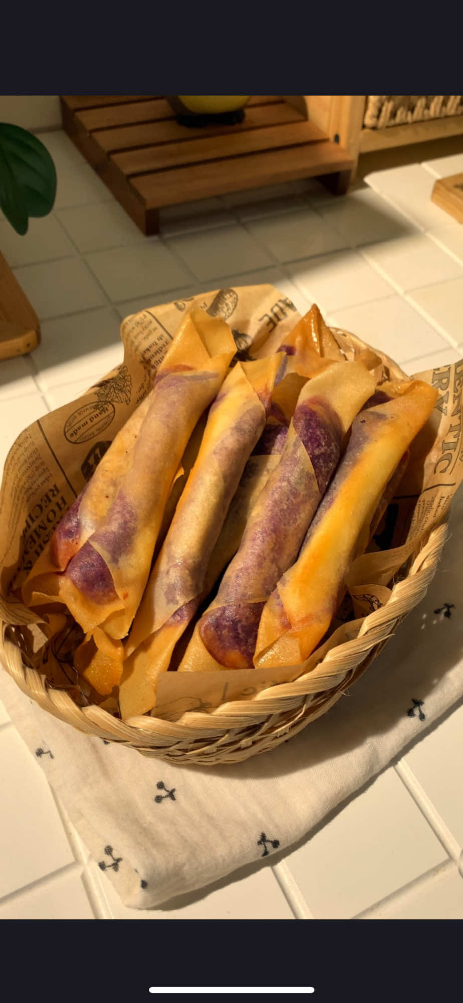 UBI KEJU GULUNG🍠🧀✨ Resep  • 300gr ubi ungu • keju • 1 sdt susu kental manis  #resepsimple #reseptiktok #resepmudah #cemilanviral #cemilan #fypシ #fypage #viral #viraltiktok #fyppppppppppppppppppppppp 