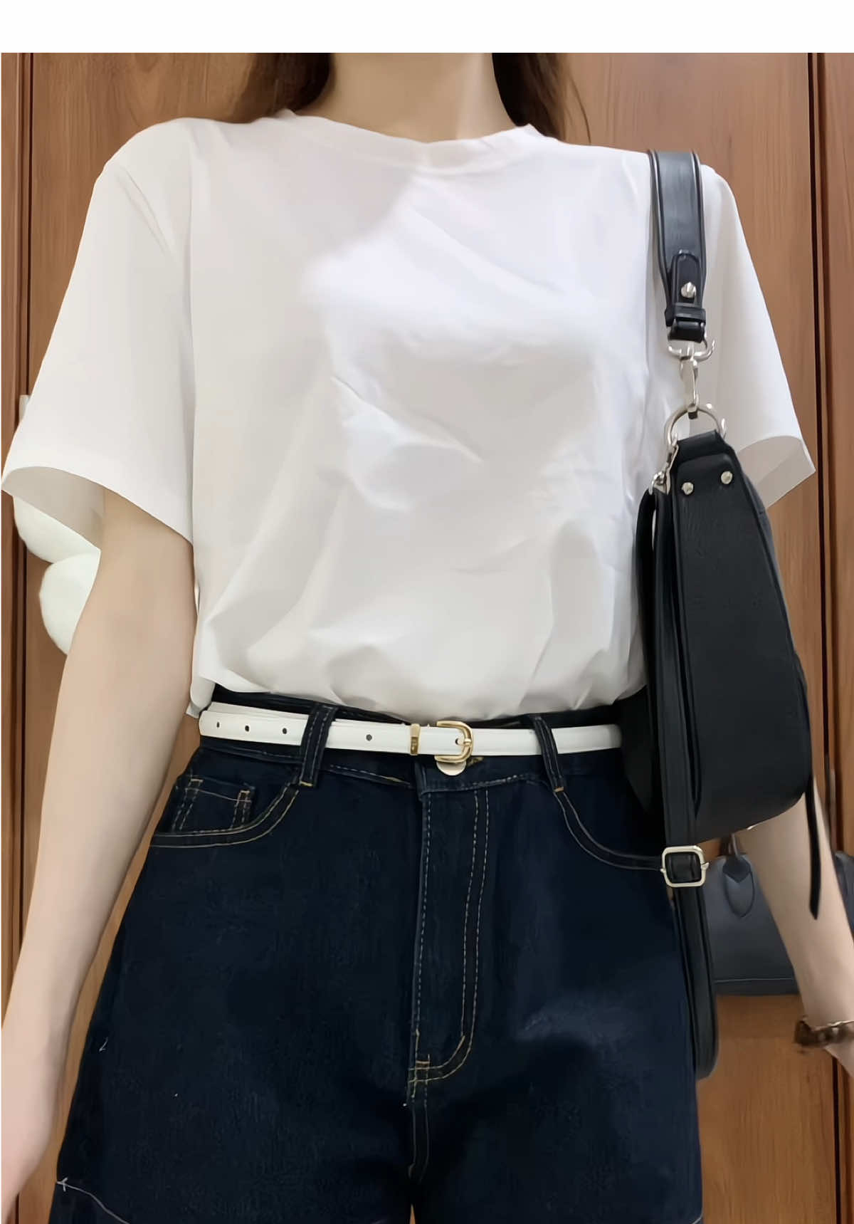 Gi basic cứ zậy thoii #aothuntron #aothunbasic #aothunnu #aothuntrang #reviewquanao 