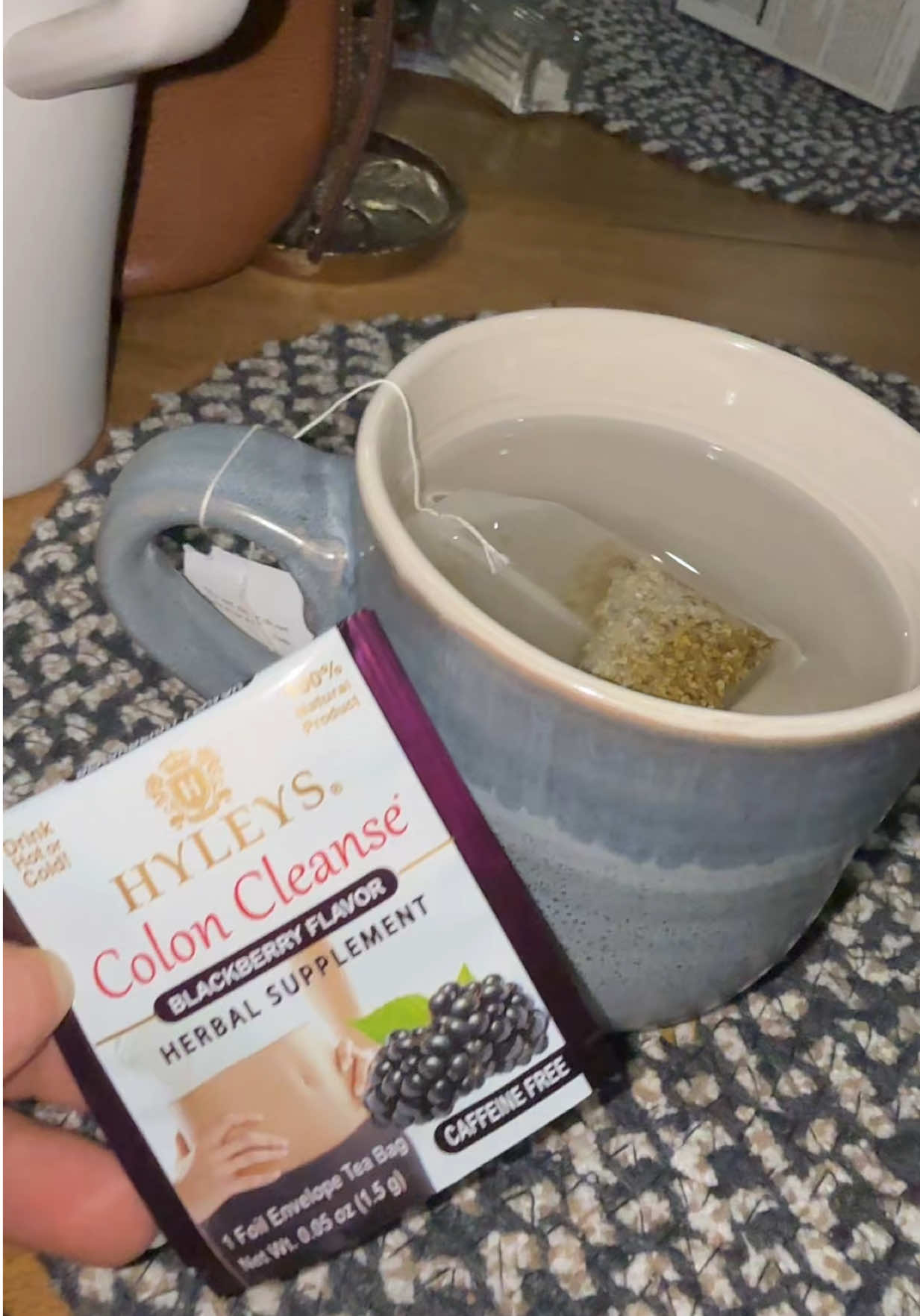 TMI? Well i thought we’re friends 😆🤭  #coloncleanse #hyleyscoloncleanse #socialclaud 