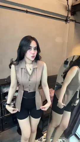 gatau jadi pede ajaa pake ini🫵🏻🫵🏻😩🥰 #fyp #racuntiktok #outfitideas #OOTD 