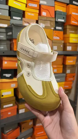 New arrival slip on ringan #slipon #slopestyle #slop #fashiontiktok #fypシ゚viral #newtrend #ootdfashion 