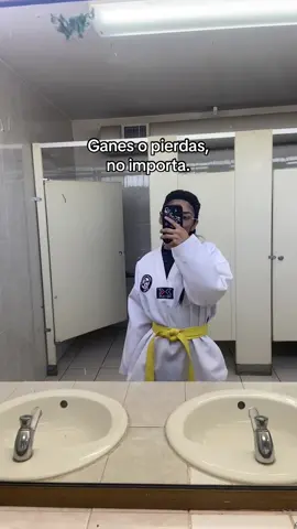 Pelea duro, gana respeto.🙌🏻🤍🥋#rendirse #jamas #taekwondo #paraty #viral #respeto #karatekid #tendencia #disciplina #tendecia #fyppp 