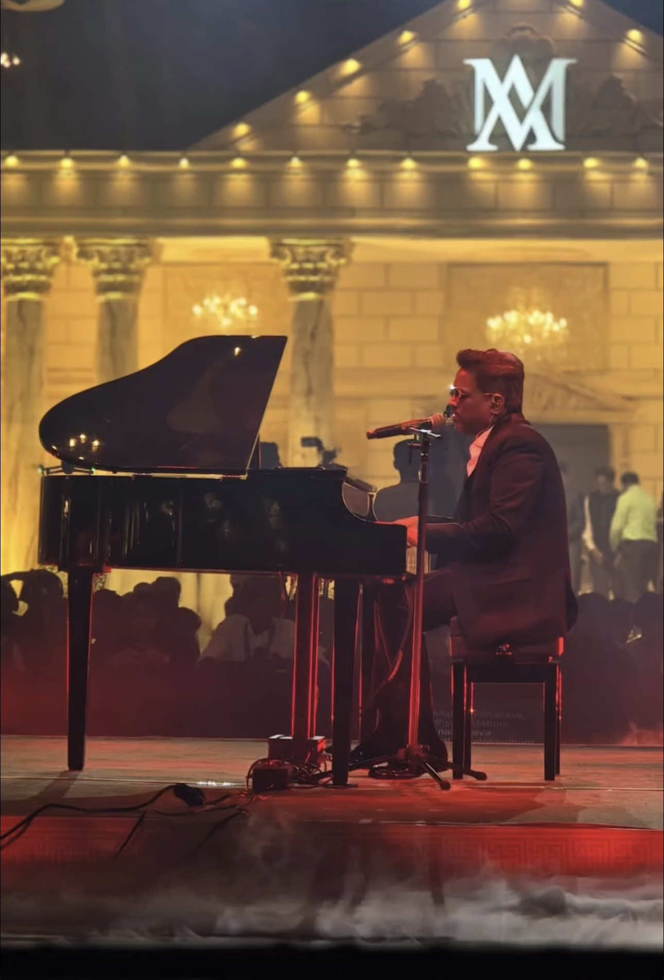 Repeat value: infinite. ♾️ #yuvan #yuvanshankarraja #tamiloldsong #tamilwhatsappstatus #tamilstatusvideos #tamilsongs #merkemerke #shankarmahadevan #sadhanasargam #tamilvibe #tamilstatusvideos 