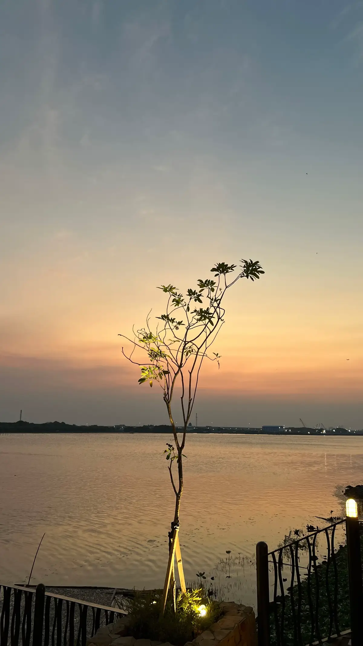 New Spot to Hang Out… #jakarta #sunsetpierpik #sunset 