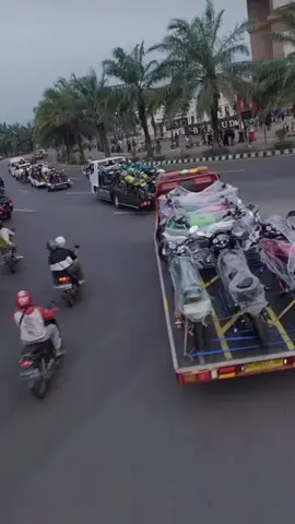 tunggu aku ya,,, aku pasti kembali lagi...kemarin aku nyasar soalnya...wkkwwk #ninja#kr150#kawasaki#towing#nolimit#masukberandafyp 