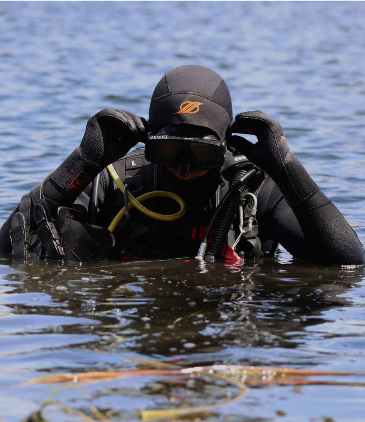 Водолази ДСНС медитують… Бо хочуть бачити вас живими, а не шукати під водою. Бережіть себе! 🛟💙 @DSNS_Mykol #україна #ukraine🇺🇦 #dsns #tik_tok #рятувальник #лайк #лайк #likе #тіктокукраїна #рятувальникиукраїни #війна #дснсукраїни #top #тренд ##літо
