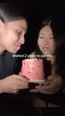 2 year anniversary with my love 🥰  #foryoupage #fyp #wlw #couple #anniversary #2years #viral #trending #relatable #cake #lgbt #wuhluhwuh #ilovemygf #gf 