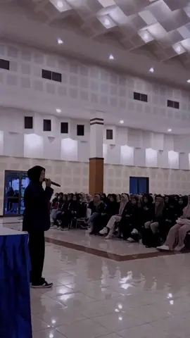mahasiswa seni musik gapernah gagal kalau disuruh nyanyi #fyppppppppppppppppppppppp #uny #maba2025 #softskills #pkkmb 