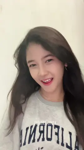 MANGAN LONTONG LAWUHE TAHU . . . ( wes ngunu ae,terusane piye,aku manut ) 😄 #lipsing #foryou #tiktok #viral #videoviral #fypage #campursari #tembangjowo #fyp #fypシ #gulupedot #fyp 