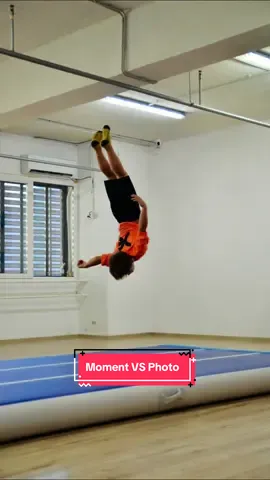 Moment VS Photo 😍 Training edition #deschoolofgymnastics #degimnastica #challenge #momentvsphoto #gimnastica #training 