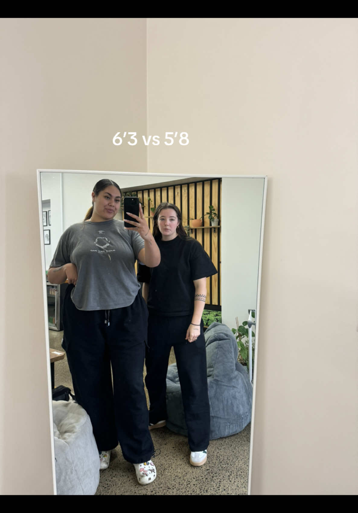 I just know the people who will cry ab this are 5’8 men who say they’re 6ft 😛🤣 #tallgirl #6ft3 #fyp 