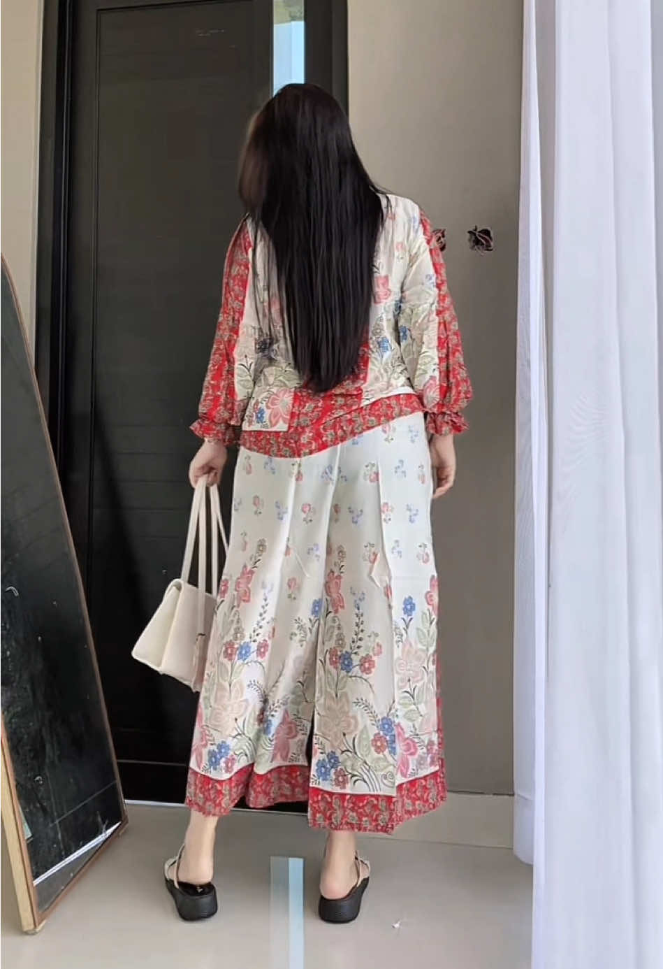 Oneset sat set anatar jemput anak sekolah banyak pilihan warna 🥰 #oneset #onesetrayon #setelanwanita #setelanmurah#onesetkekinian #onesetjumbo 