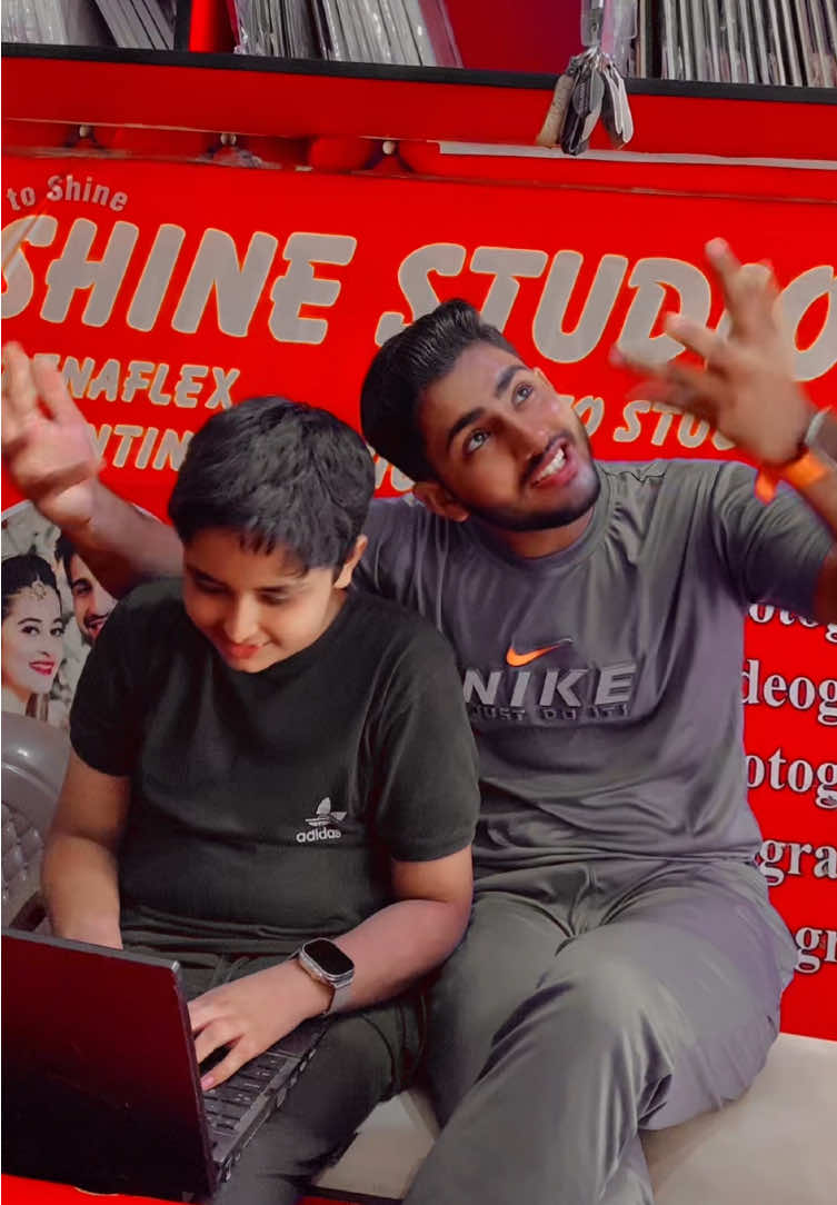 Udas jya betha nasha kra daia koi 😂 @亗SUKUNA』 #shanivlogs #shanivlogs914 #trending #viral_video #plztiktokteamdontunderreviewmyvideos 