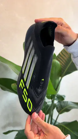 The new Adidas F50 Electric Stealth 🔥👀 👉 Jetzt bei dein-fussballschuh.de #football #soccercleats #footballtiktok #adidasf50 