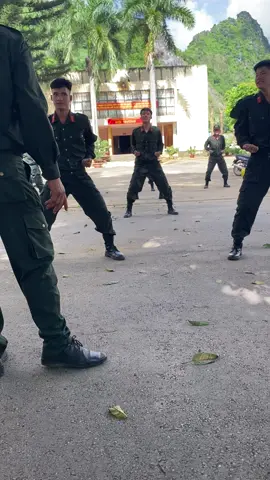 Chúng tôi chỉ có 10 ae 🤣#xuhuongriktok2025🥰🌹🌹 