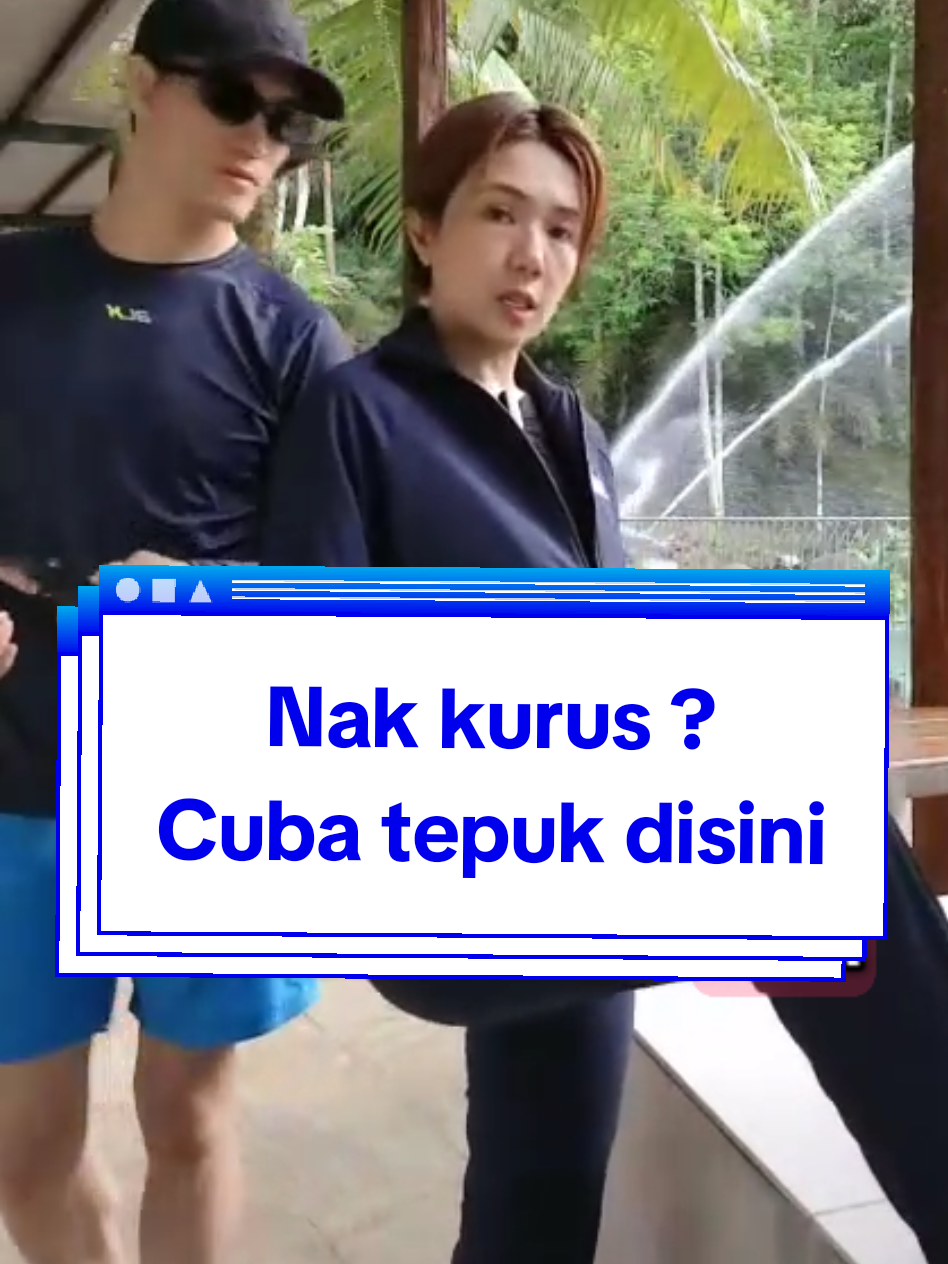 Berat kaki ? Malas angkat kaki? carrot legs? Penghadaman yang lemah ? Jom buat bersama cikgu!  Semasa menggunakan herbal Meridian Hammer tepuk di point yang ditujukan, kamu akan rasa panas dan rasa gatal di bahagian peha kaki ,ini adalah reaksi point yang sudah tersumbat ,dan pada masa yang sama ,ia melancarkan pengaliran darah .Cara ni boleh buat 100kali setiap hari. Selamat mencuba, dan ingat bagi komen cikgu. #tiktoklive #livehighlights  #cikguchris #cikguchrisawetmuda #awetmuda #urutan  #urutantradisional 