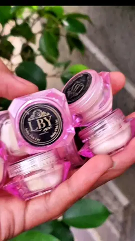 LBY salep#lbysalepflekhitam #saleplby #saleplbyoriginal #salepflekhitam #farma #glowing #kosmetik #salepmuka 