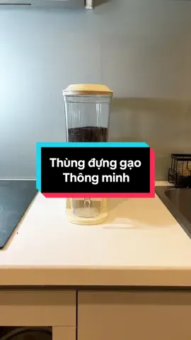 Mới tìm được cái thùng đựng gạo nè đẹp quá trời #giadung #giadungthongminh #giadungnhabep #giadungtienich #muasamcungtiktok #ancungtiktok #comcom 