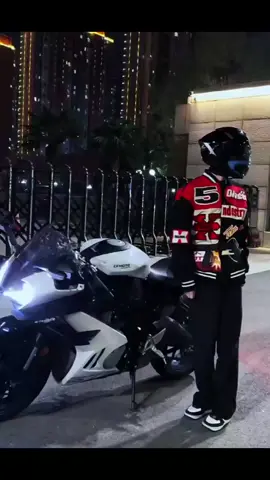 #🇨🇳 #xuhuong #douyin #douyin抖音 #机车 #机车男孩 #ขับบิ๊กไบค์ #motorcycles #motorcycle #抖音 #foryou #fyp #motorcyclesoftiktok #xuhuongtiktok 