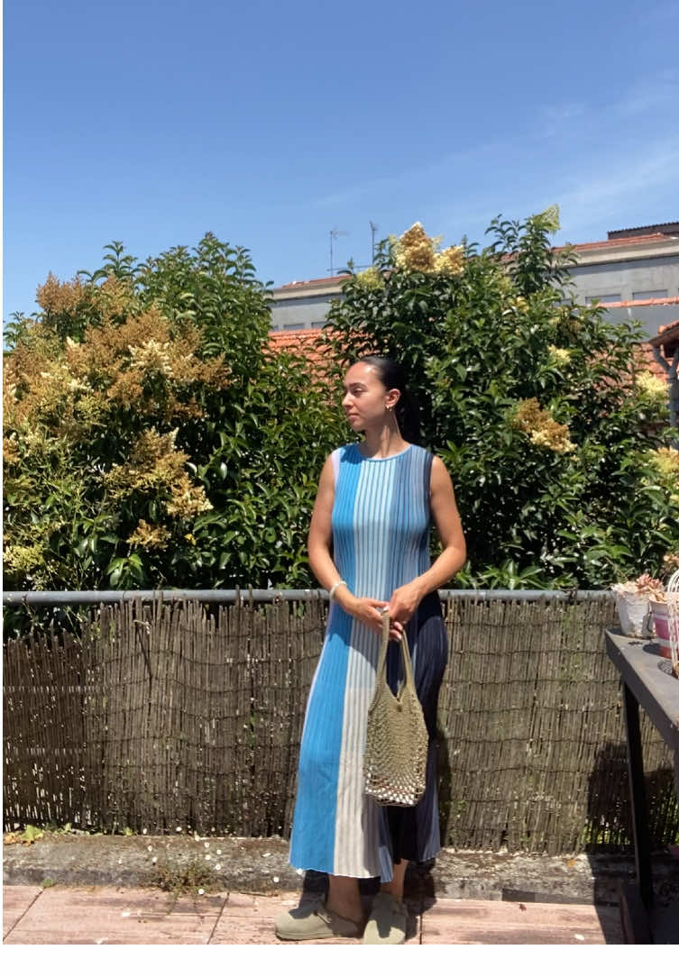 Praia outfit in Portooo 🇵🇹 #outfit #outfitideas #outfitinspo #beachday #beachoutfit 