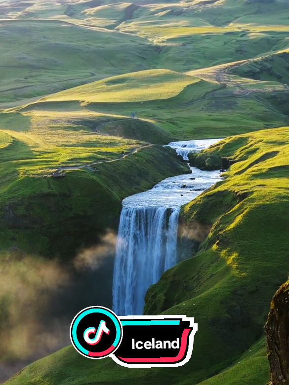 Welcome To Iceland😱🤩😍😍😍 #iceland #icelandtravel #travel #traveltiktok #aroundtheworld #beautyfulplace #explore #fyp #videoviral 